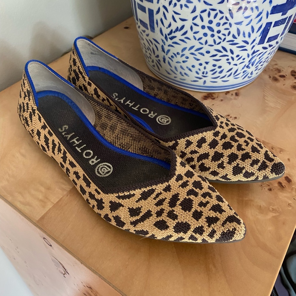 Rothys Leopard 7.5 Point Pointe